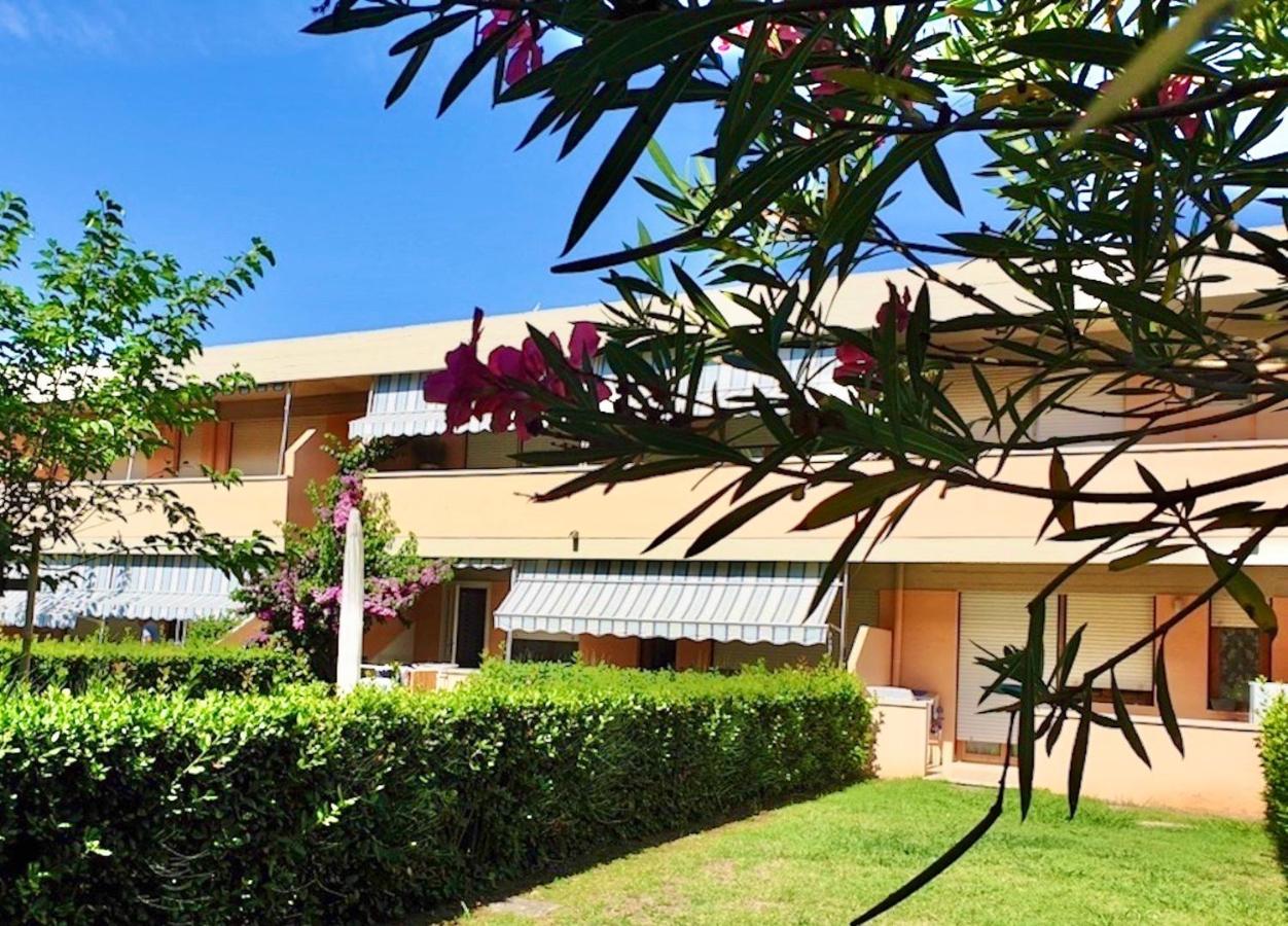 Isstravel, Holiday Homes In Marina Di Bibbona From 400 To 900 Meters From The Sea, Apartments 6 Beds With Private Outdoor Area Εξωτερικό φωτογραφία